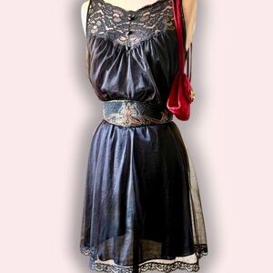 Vintage 90s Black Lace Slip Dress / Nightgown | Goth Grunge Festival | Halloween